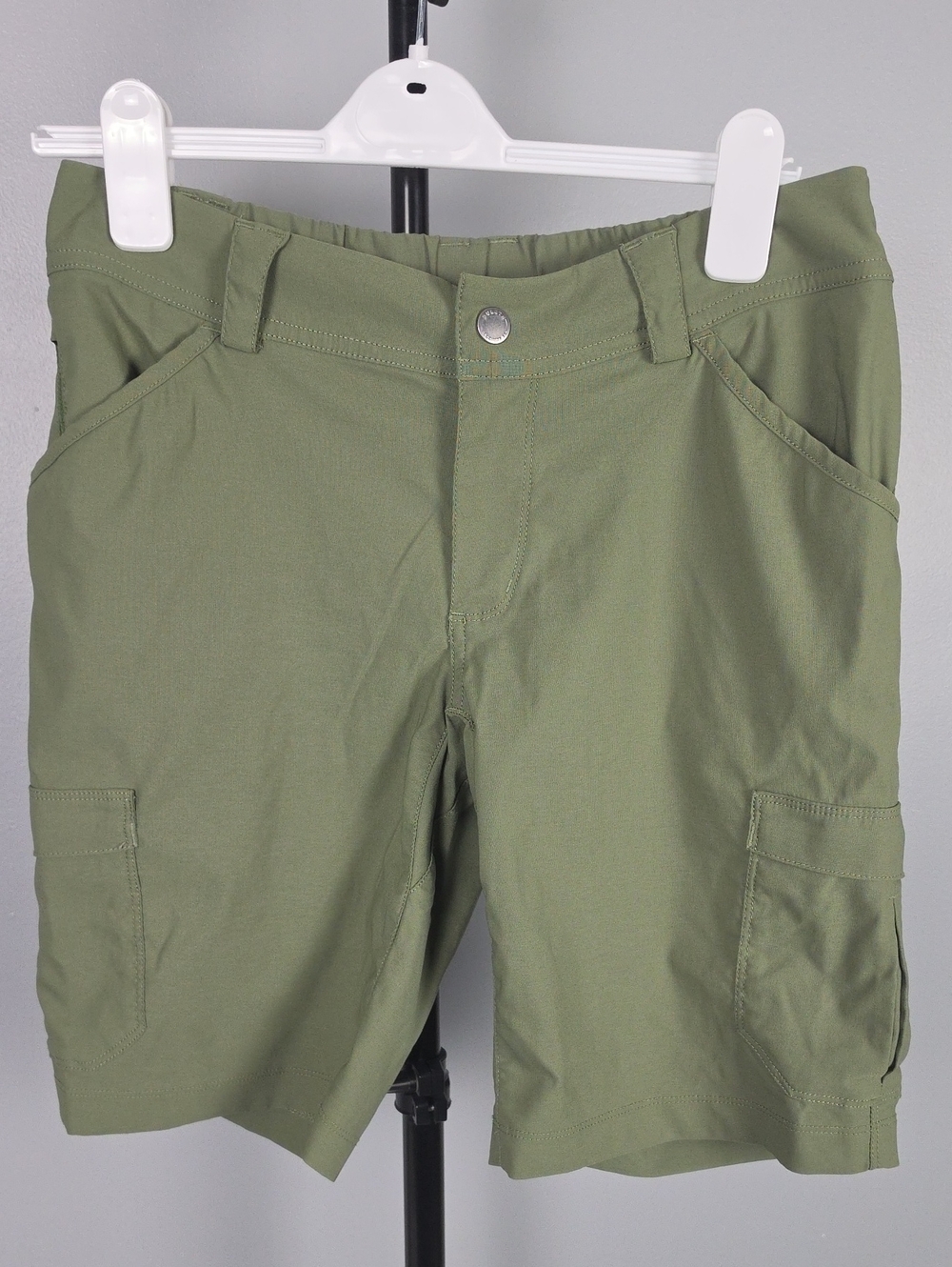 Duluth Trading Co Women's 10" Inseam Cargo Shorts, Olive Green, Size 6